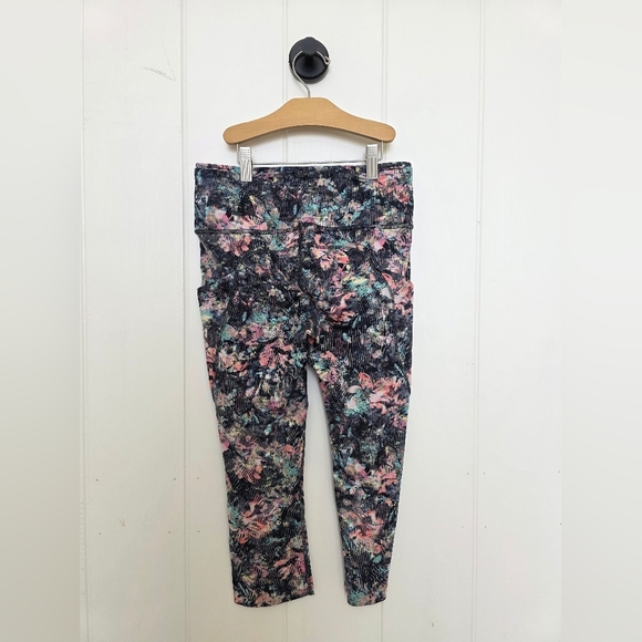 🍋 NWOT Lululemon Fast & Free Crop Nulux Dappled Daze Multi Size 6 - Picture 8 of 10